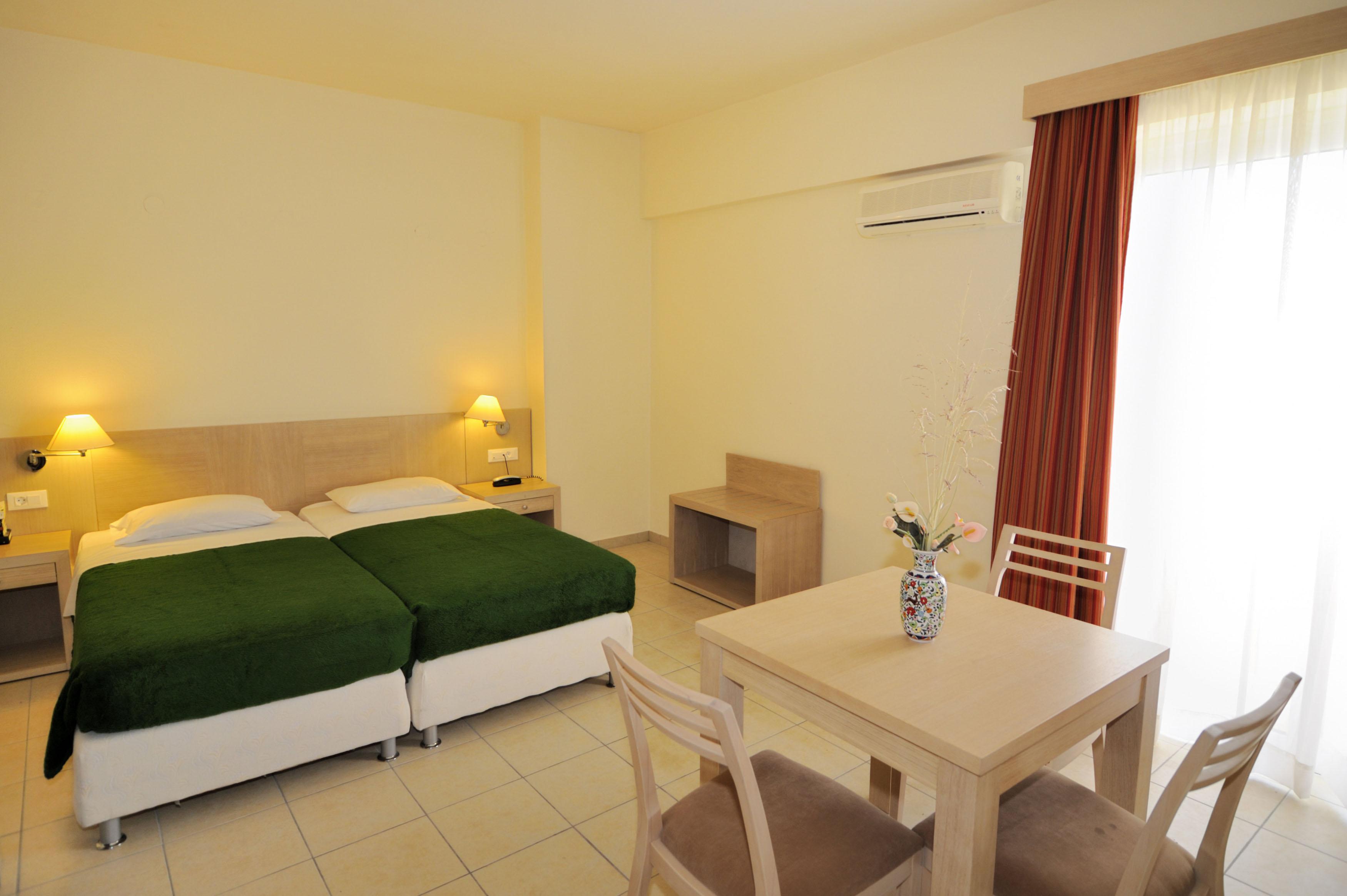 Anita Aparthotel Ялиссос Экстерьер фото
